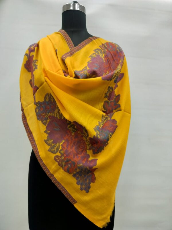 KASHMIRI SHAWLS MANUFACTURER