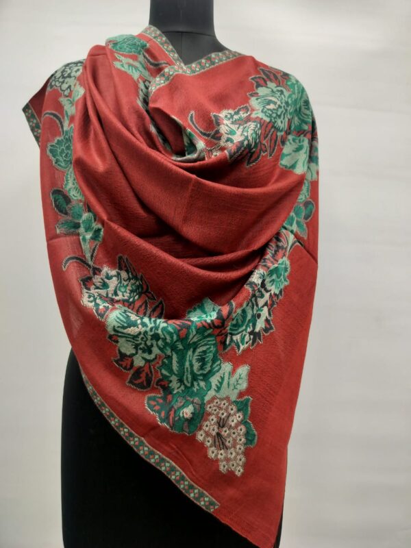 KASHMIRI SHAWLS MANUFACTURER