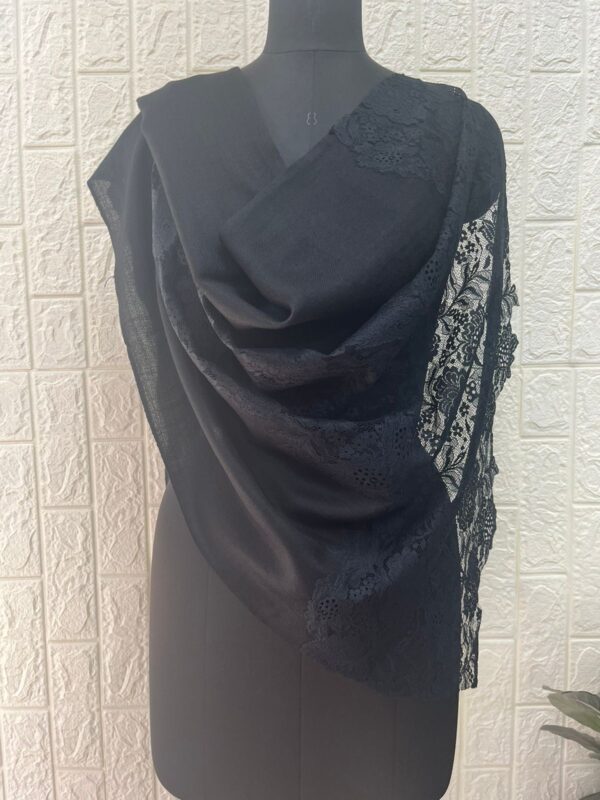LACE SHAWLS MANUFACTURER