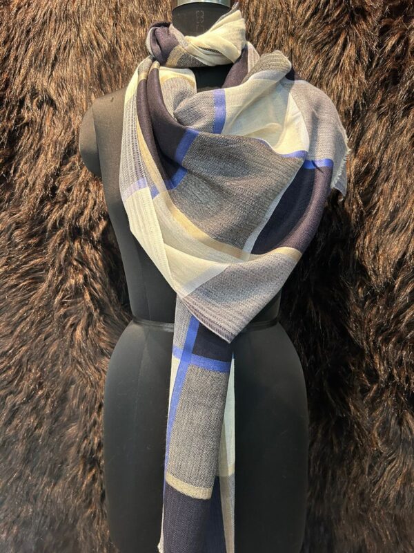 SILK SCARVES MANUFACTURER