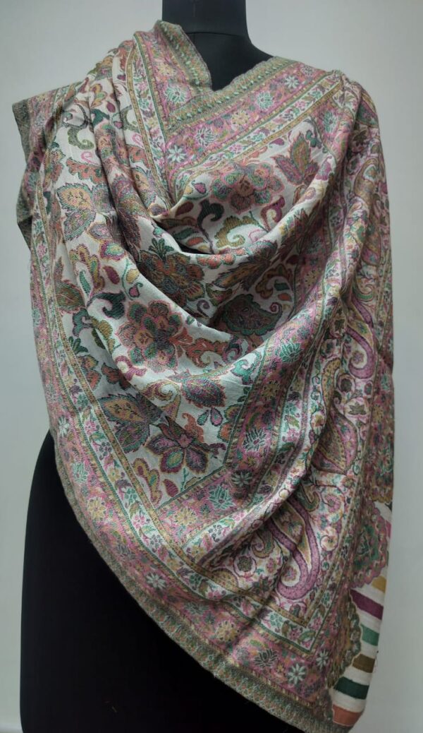 KANI SHAWLS MANUFACTURER