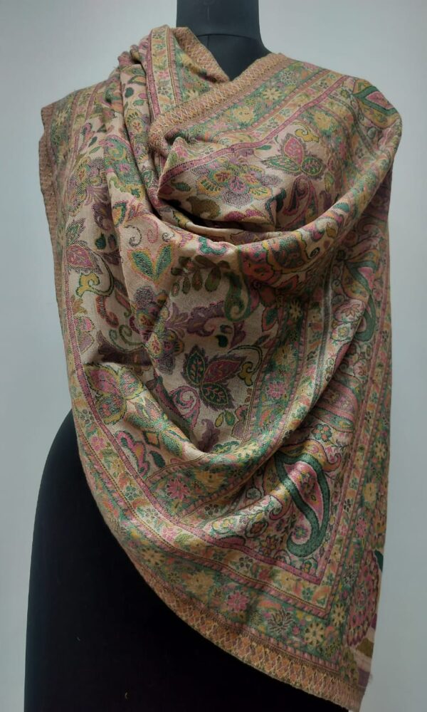 KANI SHAWLS MANUFACTURER