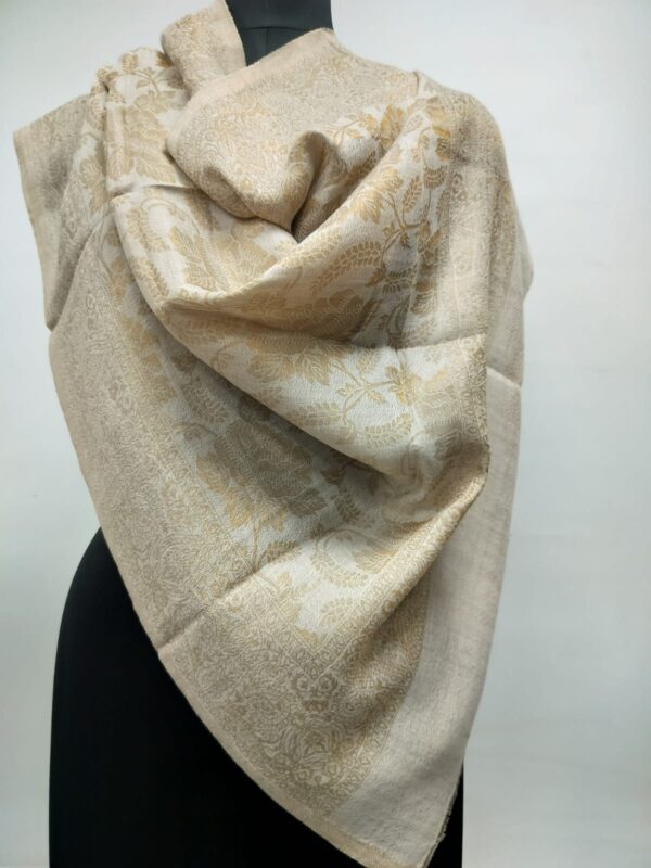 LADIES DESIGNER SHAWLS MANUFACTURER