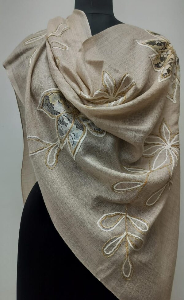 EMBROIDERED SHAWLS & SCARVES MANUFACTURER