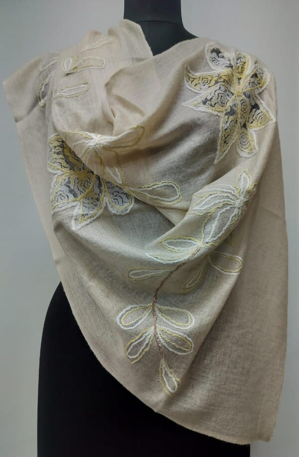 EMBROIDERED SHAWLS & SCARVES MANUFACTURER