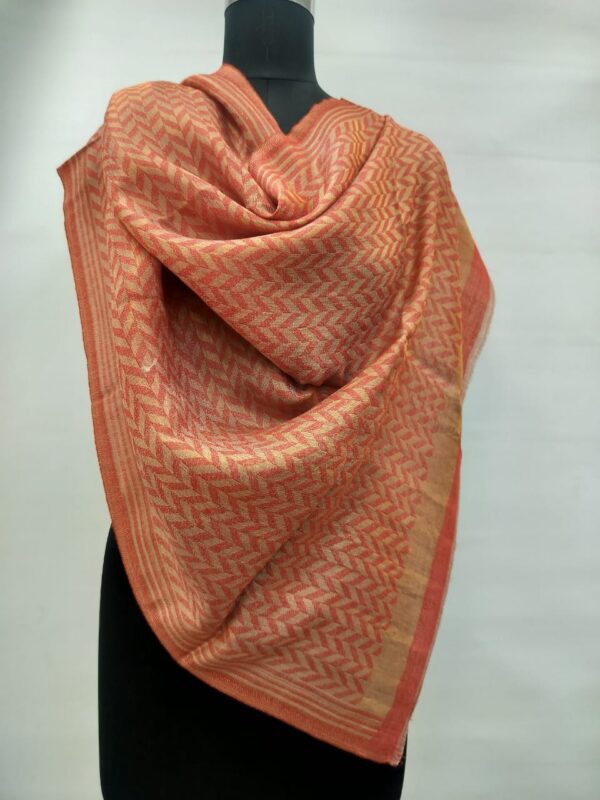 SHAWLS & SCARVES MANUFACTURER/ EXPORTER