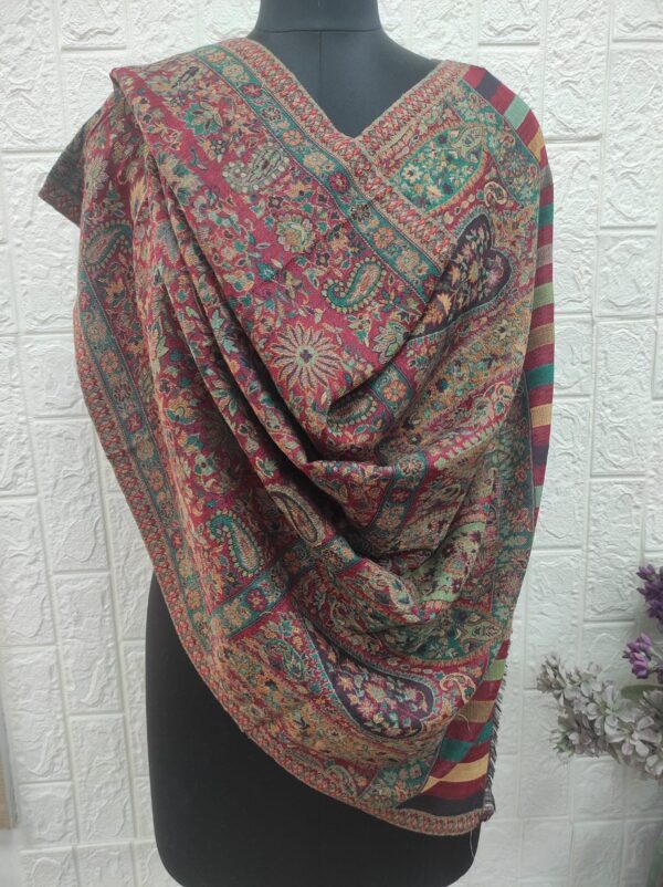 WINTER SHAWLS & SCARVES MANUFACTURER