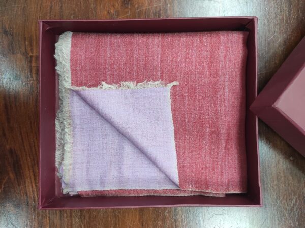 PRIVATE LABEL SHAWLS & SCARVES MANUFACTURER