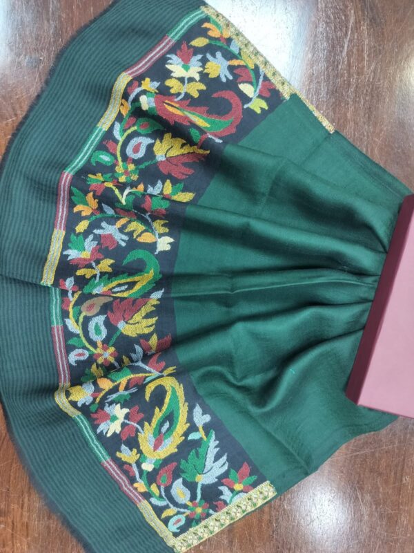 HANDWOVEN SCARVES MANUFACTURER