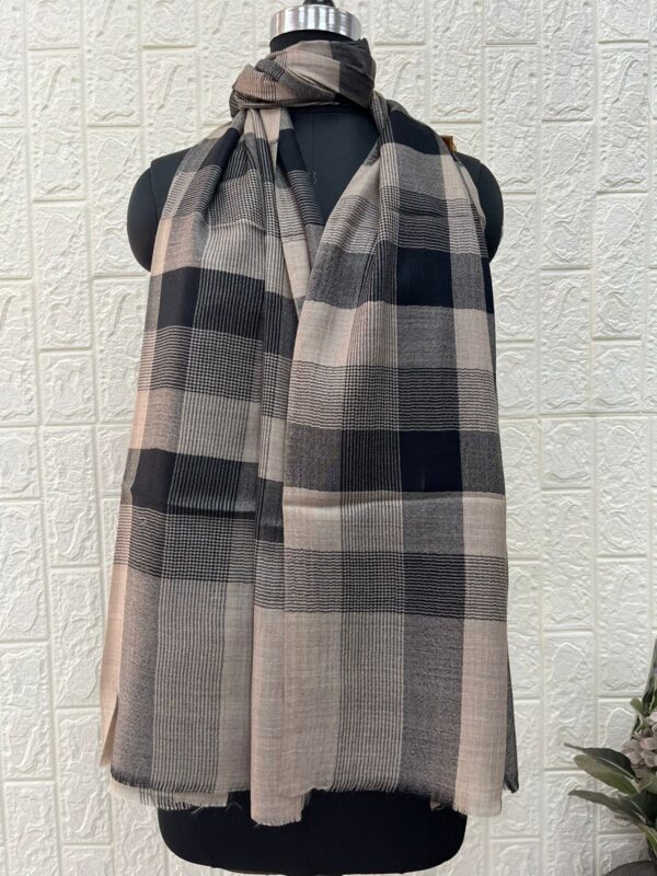 PASHMINA SHAWLS & SCARVES MANUFACTURER