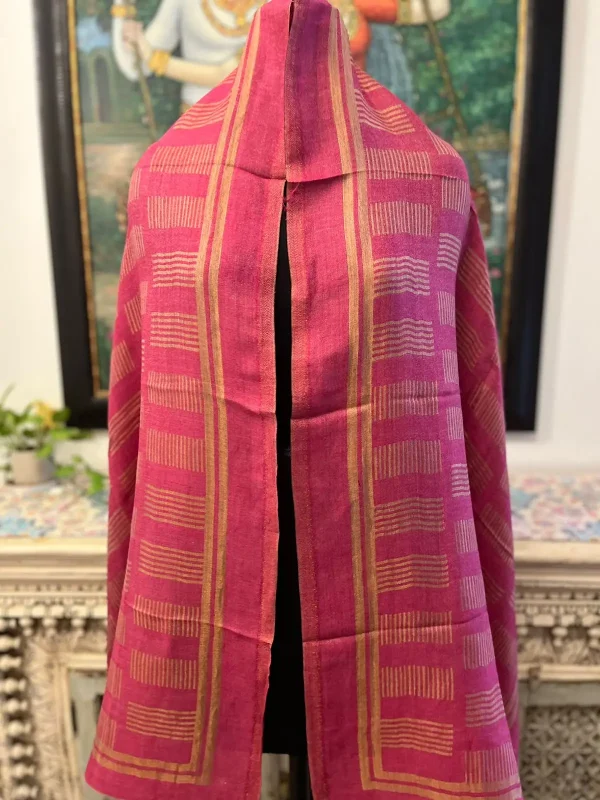 Magenta Pink Self Zari Ladies Designer Shawls Manufacturer