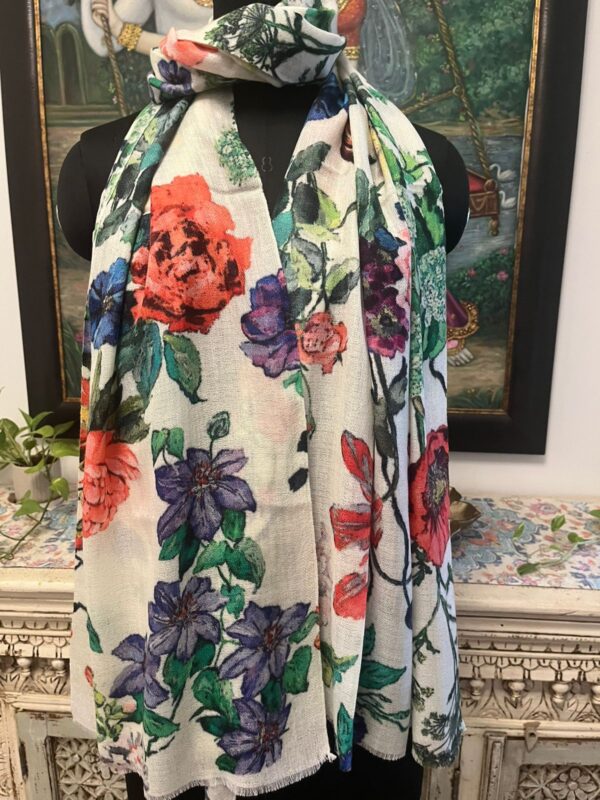 Purple Fine Wool Digital Print Stole, Wholesale Manufacturer & Private Label Supplier