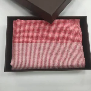 Red & White Check Pashmina Shawl Manufacturer