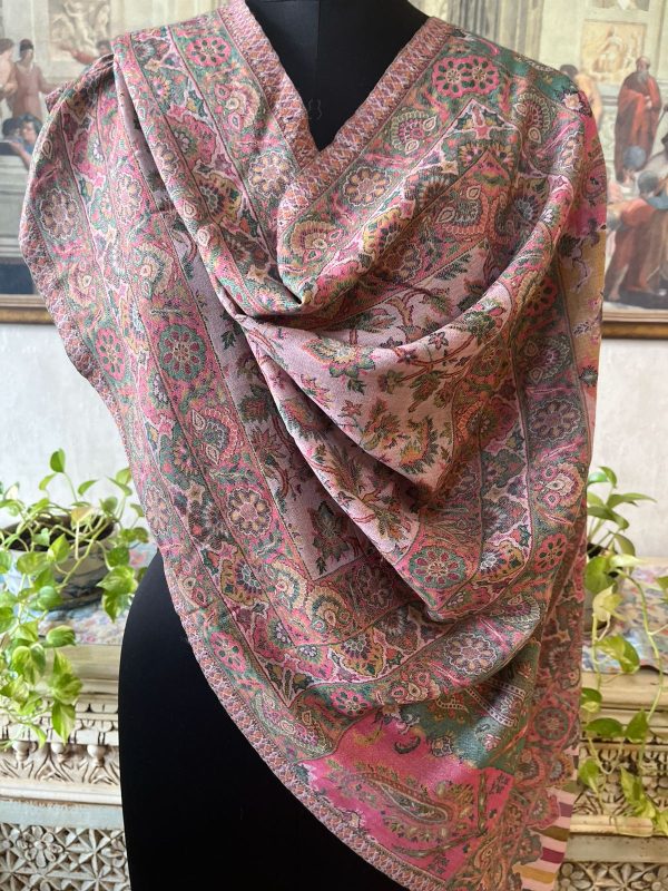 Soft Pink & Green Wool Kani Pashmina Shawl, Premium Finish, Wholesale & B2B Supplier