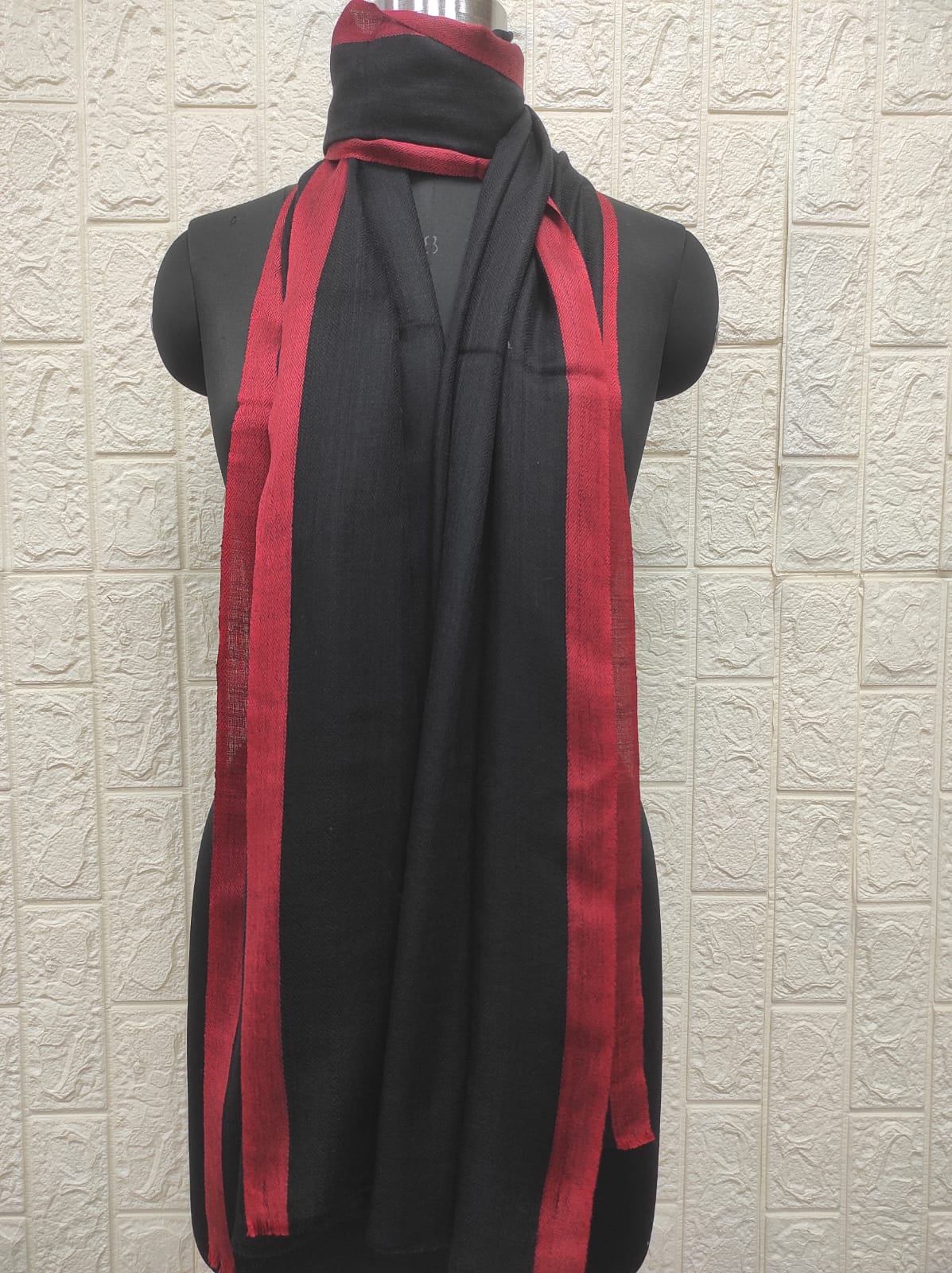 Fine Wool Silk Kandi Border Stole